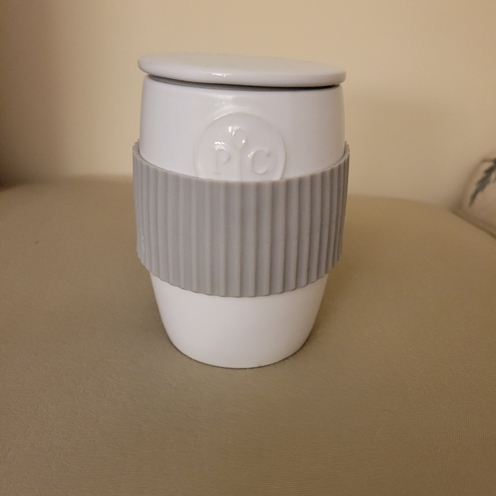 Pampered Chef Ceramic Egg Microwave Cooker